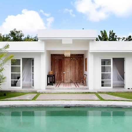 Villa Mutiara Putih By Optimum Bali Villas スミニャック 部屋 写真